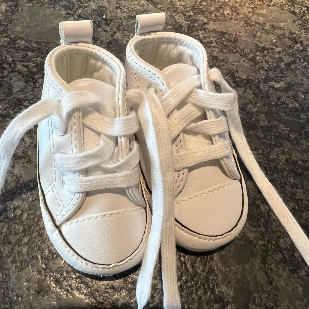 Infant converse sneakers. Size 1